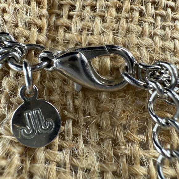 Black Faceted Beaded Necklace Three Strand Silver Tone Accents Vintage Classic - Picture 16 of 16